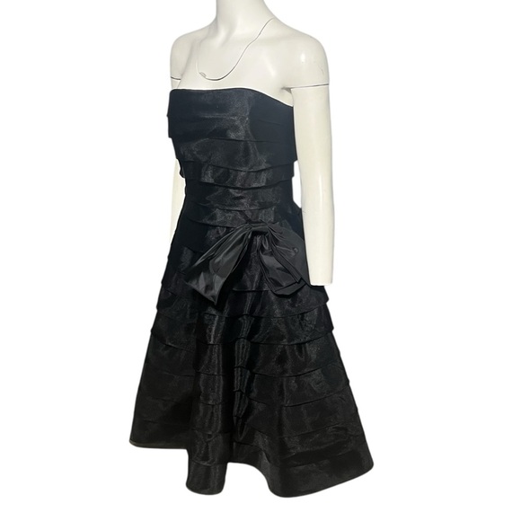 Victor Costa Vintage 80s Strapless Tiered Gown with Bow Size 8 Union Made in USA - Picture 2 of 11